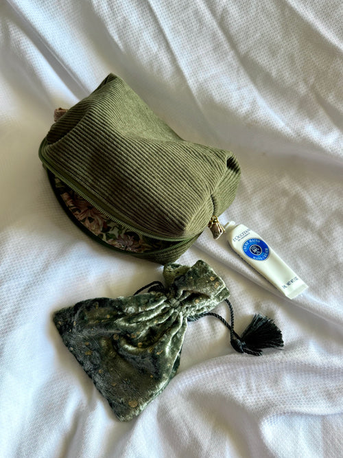 Corduroy Boxy Pouch l William Morris Lining